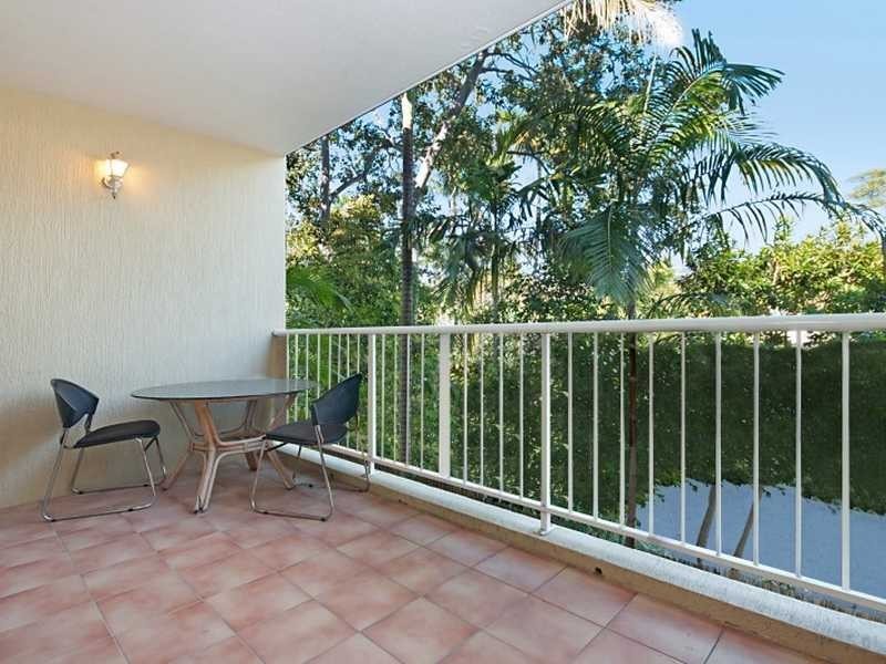 8/201 Mcleod Street, Cairns North QLD 4870