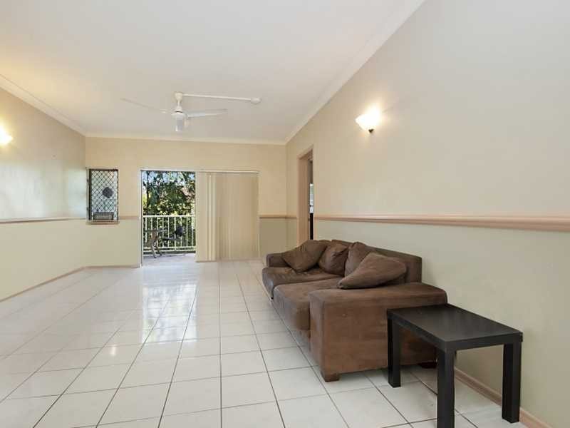 8/201 Mcleod Street, Cairns North QLD 4870