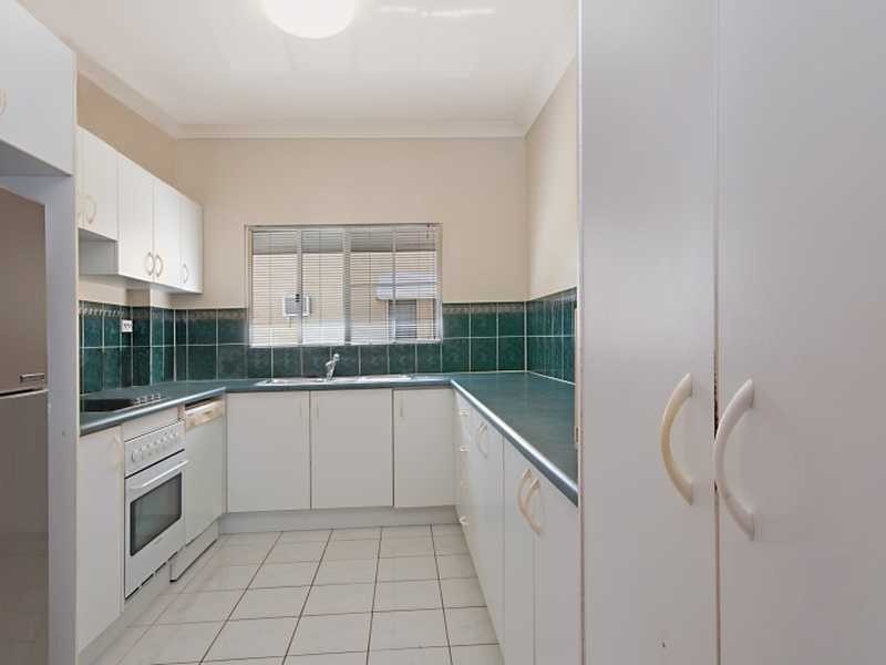 8/201 Mcleod Street, Cairns North QLD 4870