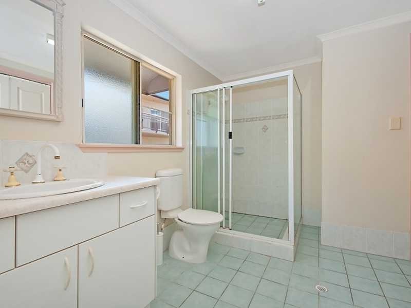 8/201 Mcleod Street, Cairns North QLD 4870