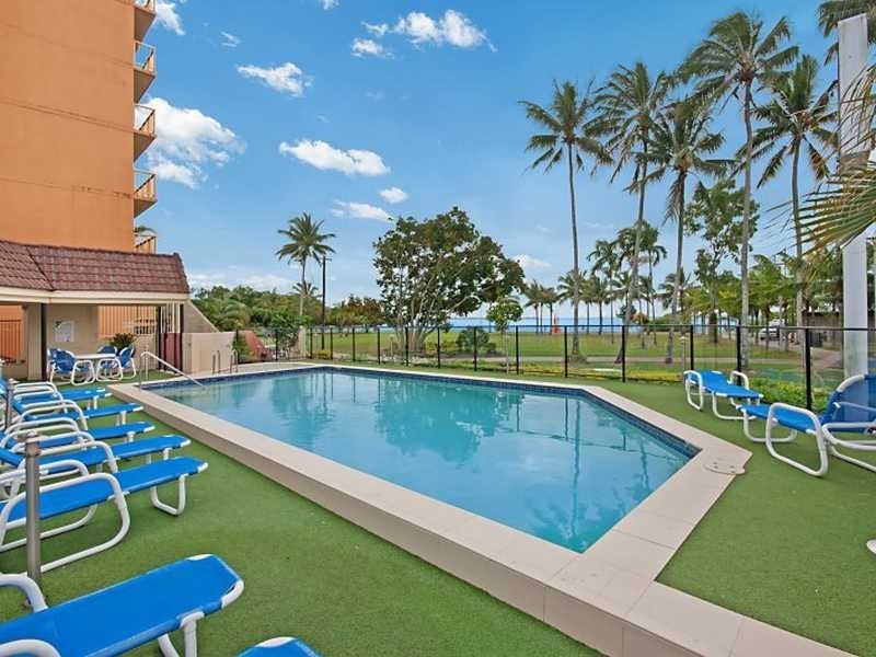 2/249-255 Esplanade, Cairns North QLD 4870