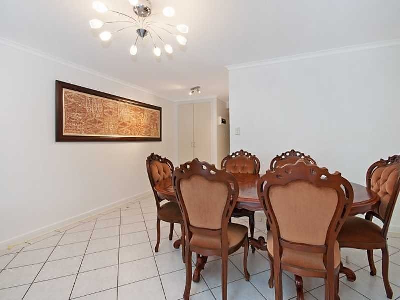 2/249-255 Esplanade, Cairns North QLD 4870