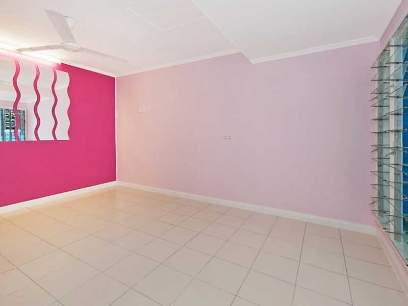 46 Waite Street, Machans Beach QLD 4878