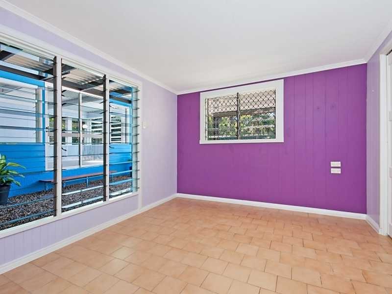 46 Waite Street, Machans Beach QLD 4878
