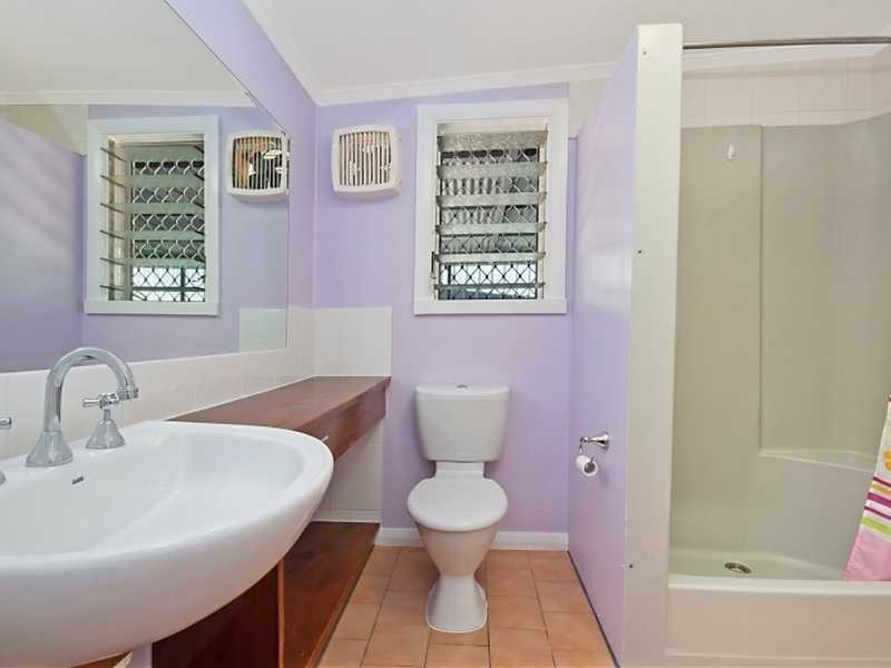 46 Waite Street, Machans Beach QLD 4878