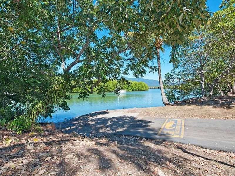 46 Waite Street, Machans Beach QLD 4878