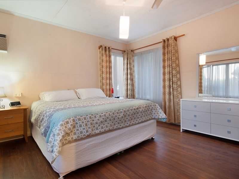 30 Pyne Street, Edge Hill QLD 4870
