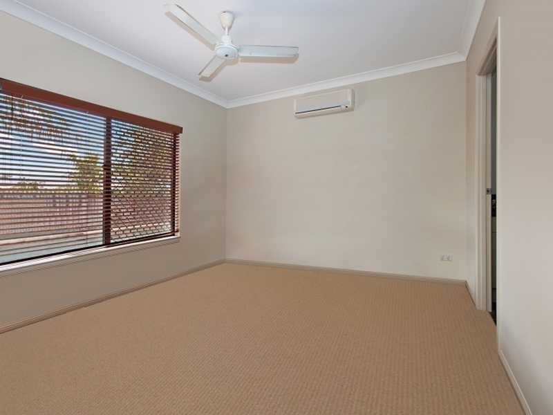 15 Bassett Street, Kanimbla QLD 4870