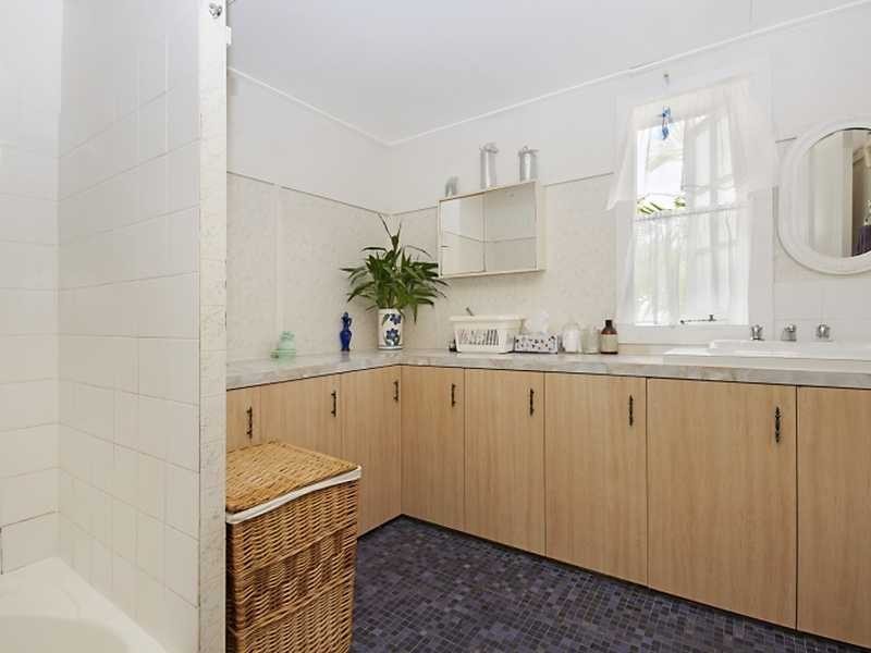 6 Friend Street, Edge Hill QLD 4870