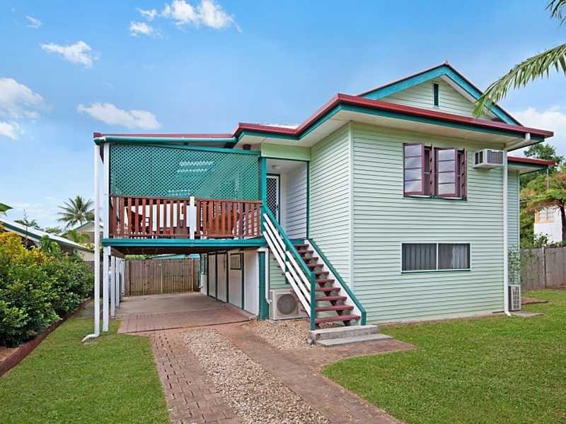 9 George Street, Earlville QLD 4870