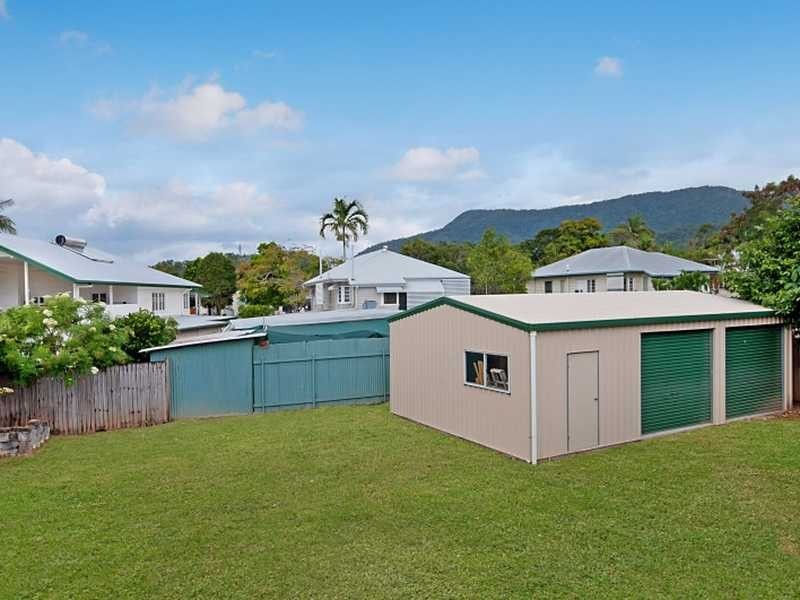 9 George Street, Earlville QLD 4870