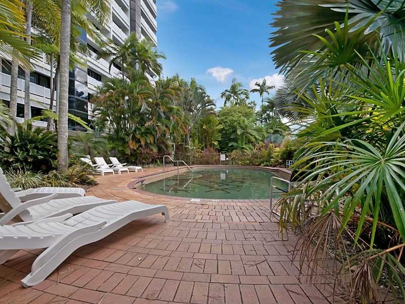 54 A&B/209 Abbott Street, Cairns North QLD 4870