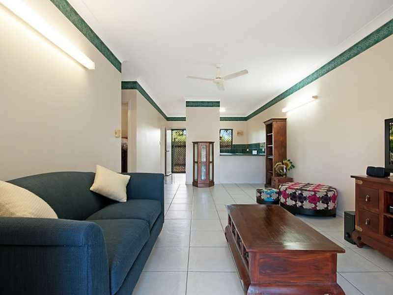 1/10 Ingham Court, Mooroobool QLD 4870