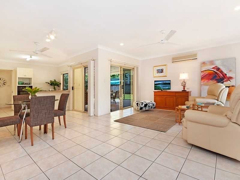 18 Windamere Close, Brinsmead QLD 4870