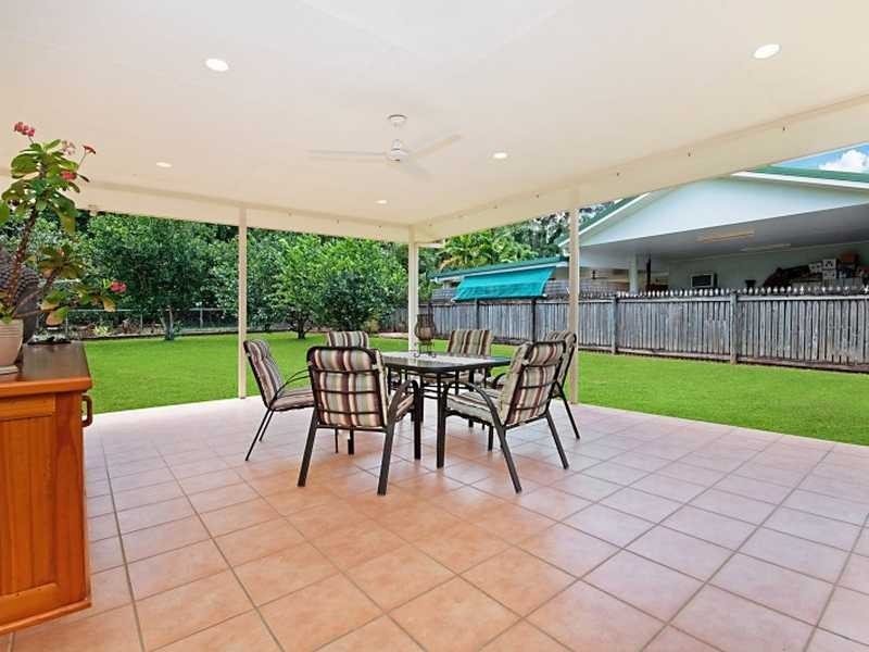 18 Windamere Close, Brinsmead QLD 4870