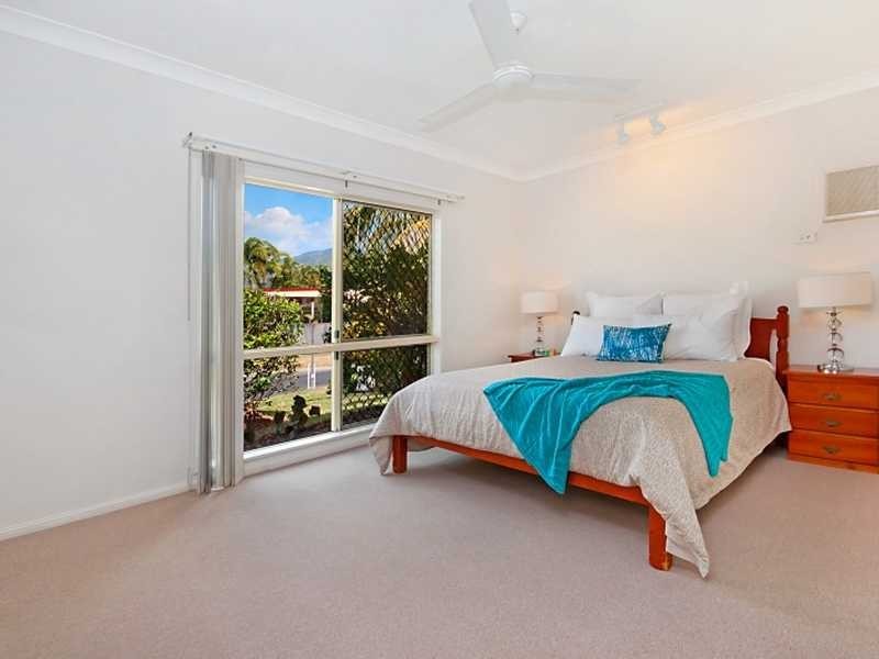 18 Windamere Close, Brinsmead QLD 4870