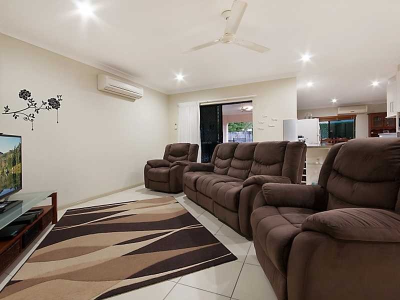3 Elphinstone Street, Kanimbla QLD 4870