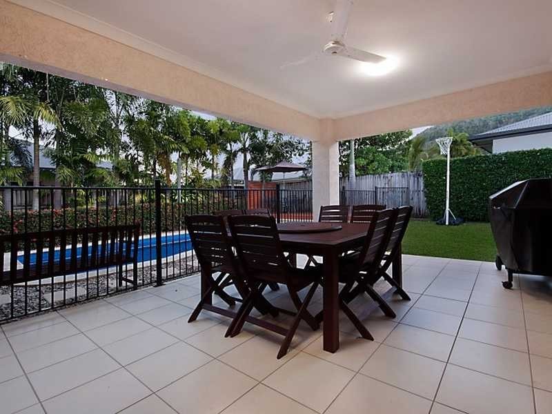 3 Elphinstone Street, Kanimbla QLD 4870