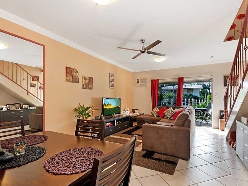 1/7-9 Le Grande Street, Freshwater QLD 4870