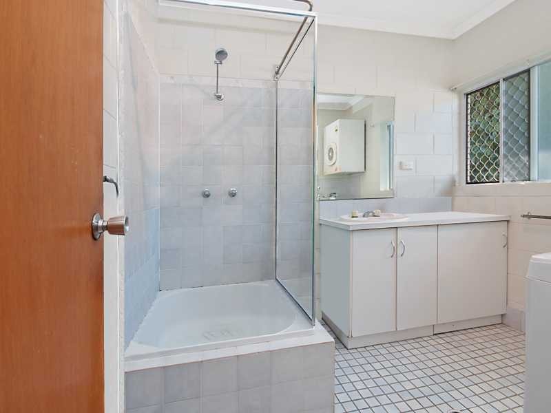 30/52 Pease Street, Manoora QLD 4870