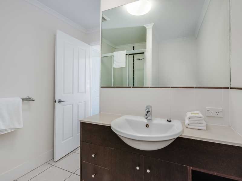 16/79 Spence Street, Cairns City QLD 4870