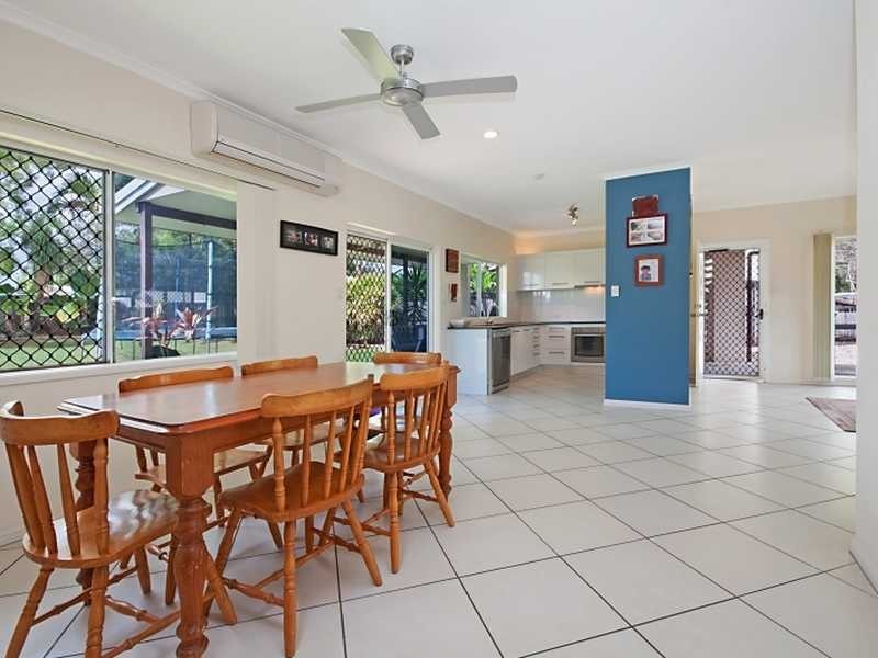 32 Bathurst Drive, Bentley Park QLD 4869