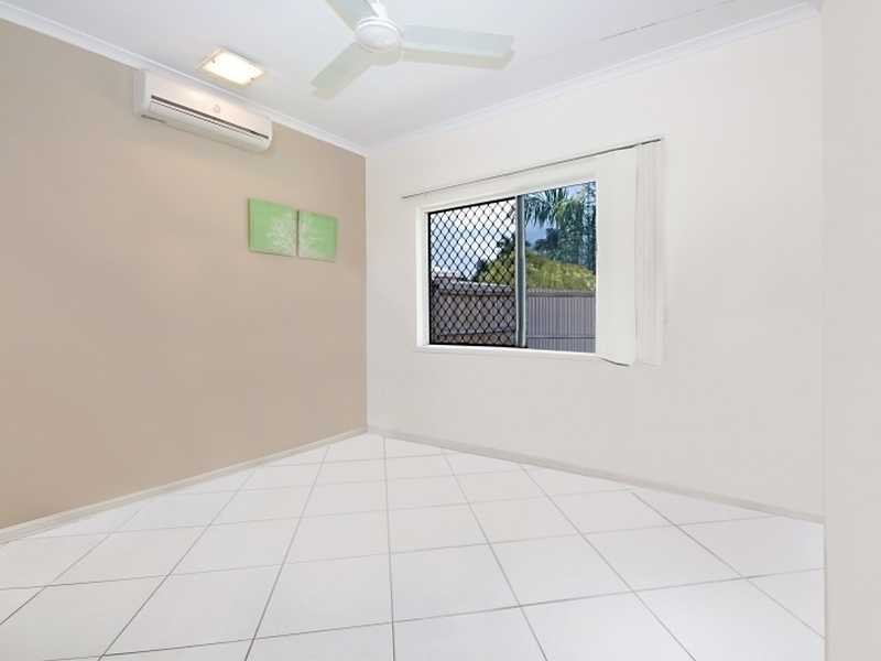 32 Bathurst Drive, Bentley Park QLD 4869