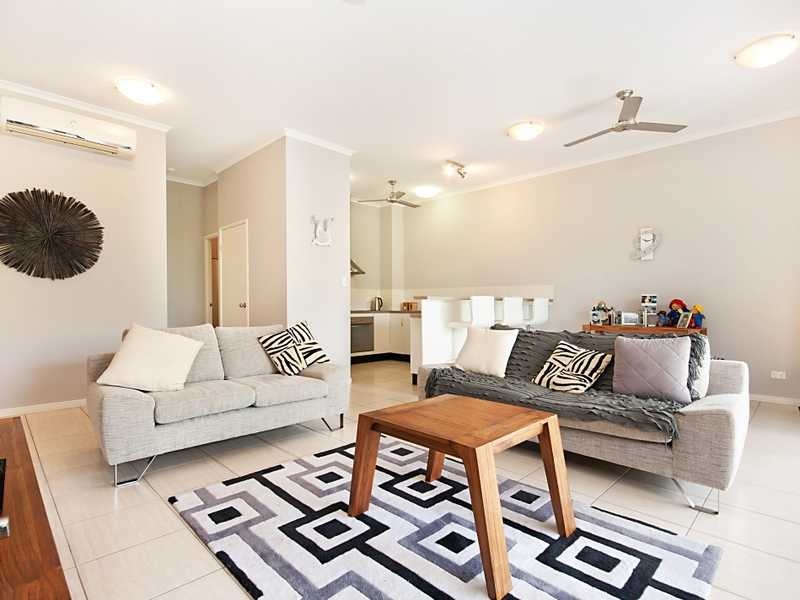2/15 Clare Street, Parramatta Park QLD 4870