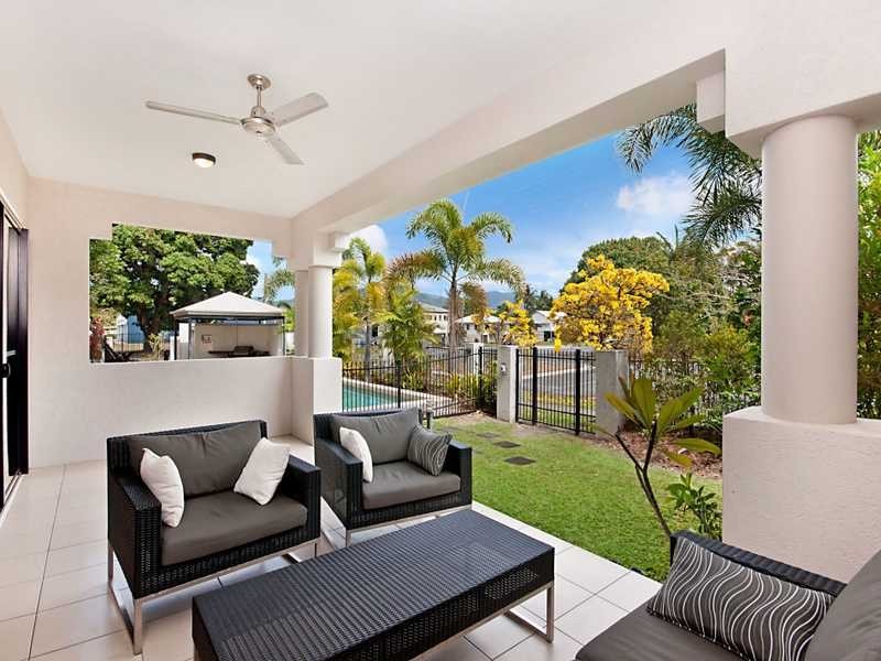2/15 Clare Street, Parramatta Park QLD 4870