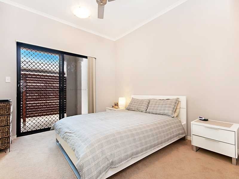 2/15 Clare Street, Parramatta Park QLD 4870