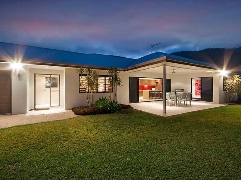9 McBride Street, Redlynch QLD 4870