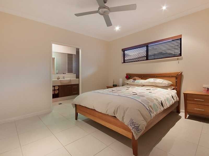 9 McBride Street, Redlynch QLD 4870