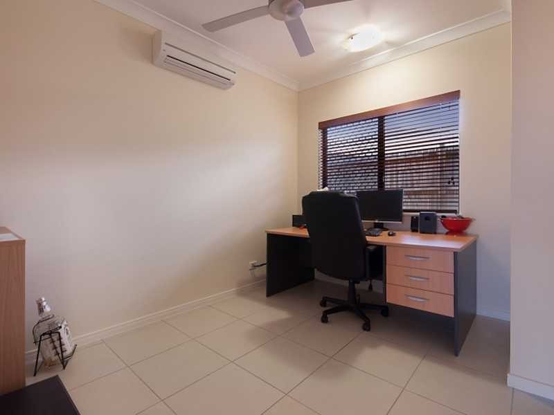 9 McBride Street, Redlynch QLD 4870