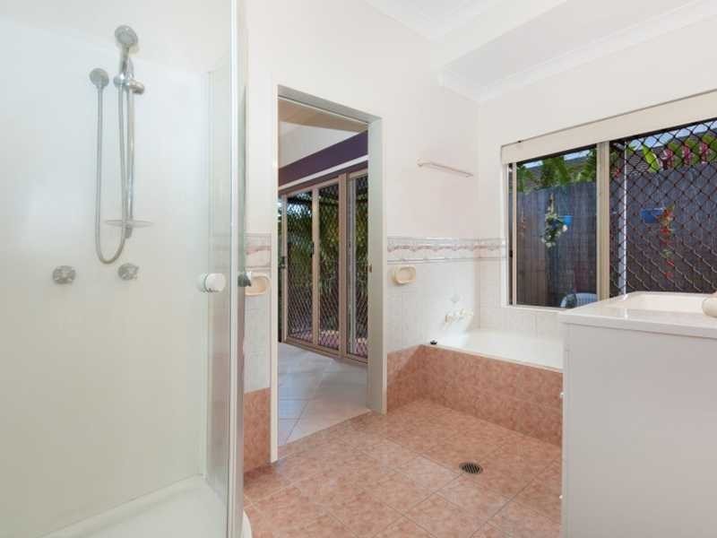 4 Greenford Close, Brinsmead QLD 4870