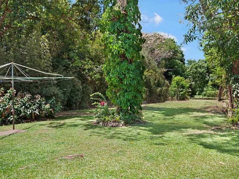 20 Daphne Street, Redlynch QLD 4870