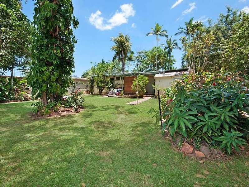 20 Daphne Street, Redlynch QLD 4870