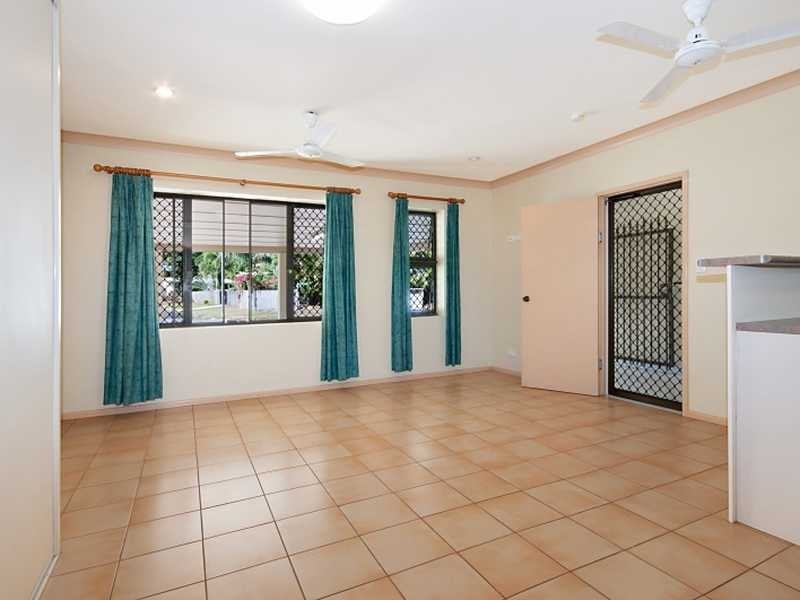 15 Grevillea Street, Mooroobool QLD 4870