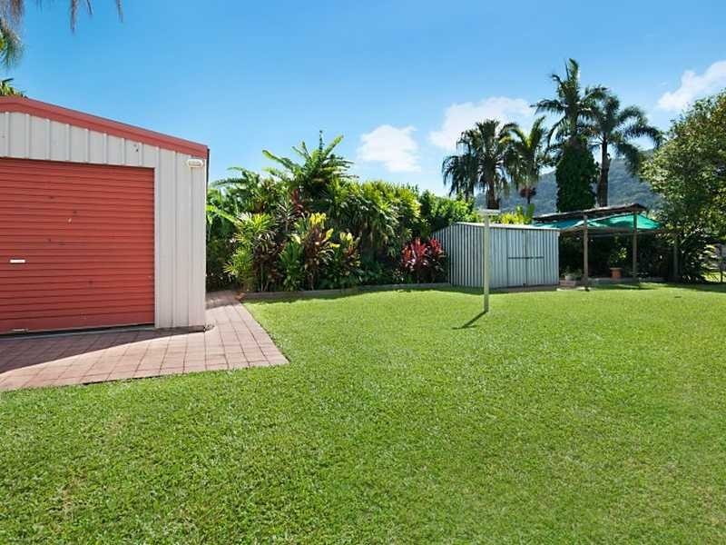 15 Grevillea Street, Mooroobool QLD 4870