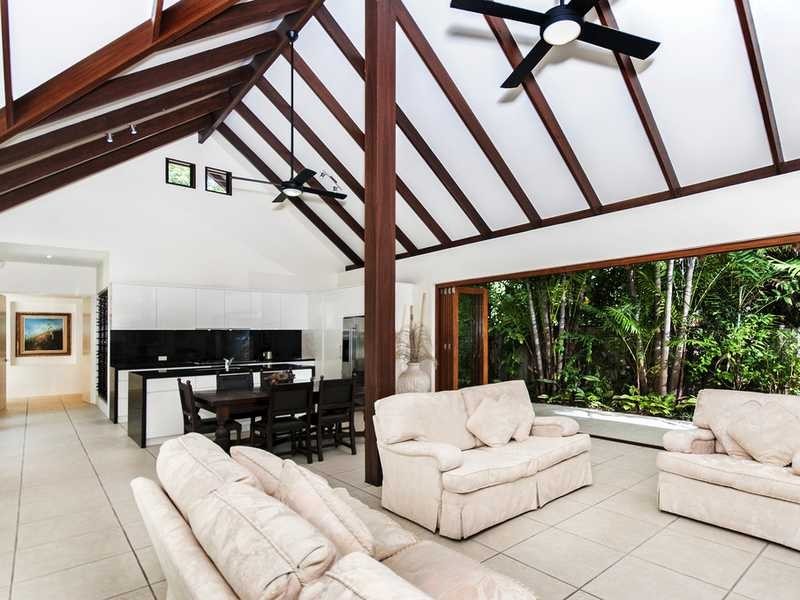2 ‘The Sands’ Barrier Street, Port Douglas QLD 4877