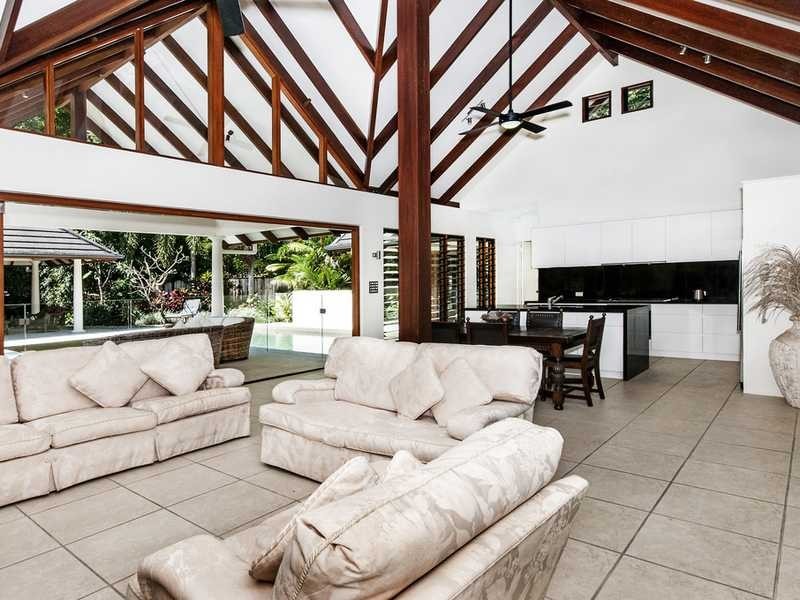 2 ‘The Sands’ Barrier Street, Port Douglas QLD 4877