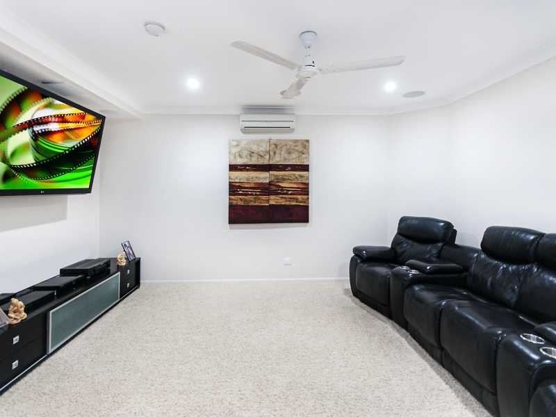 11 Maria Street, Flying Fish Point QLD 4860