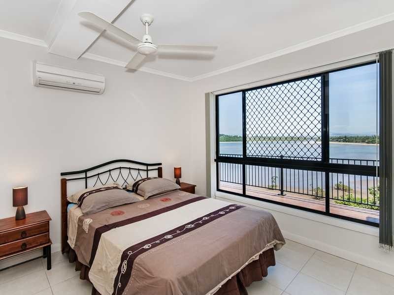 11 Maria Street, Flying Fish Point QLD 4860