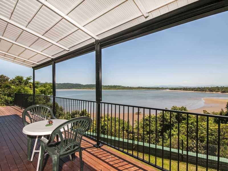 11 Maria Street, Flying Fish Point QLD 4860