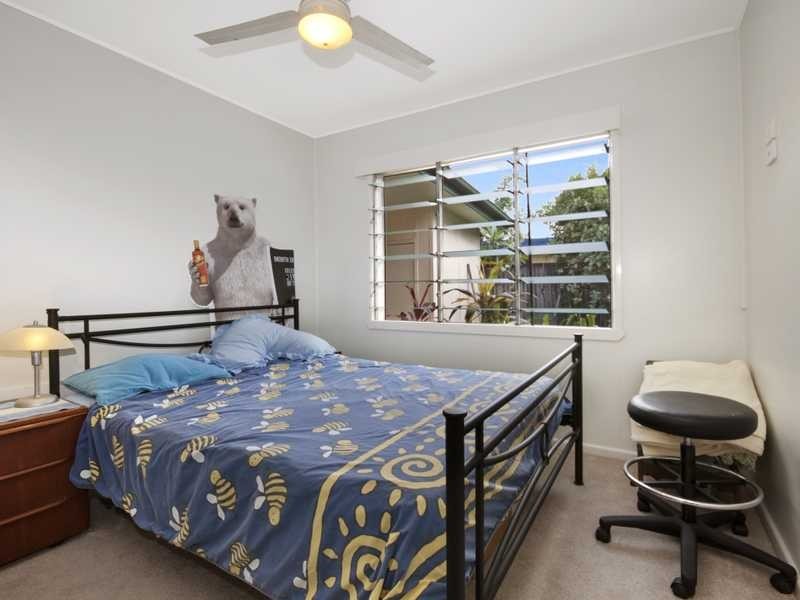 1/2 Compass Close, Edge Hill QLD 4870