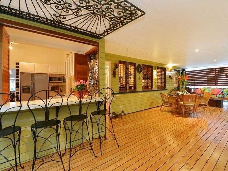 32 Smith Street, Cairns North QLD 4870