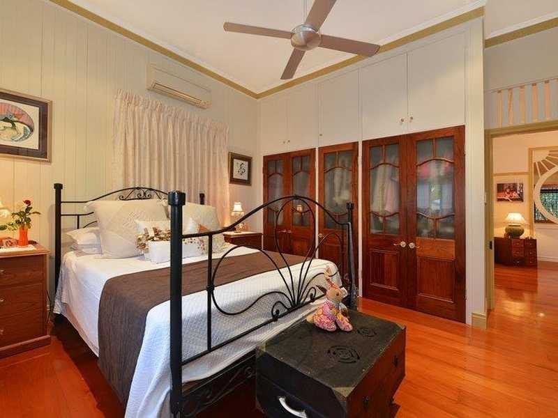 32 Smith Street, Cairns North QLD 4870