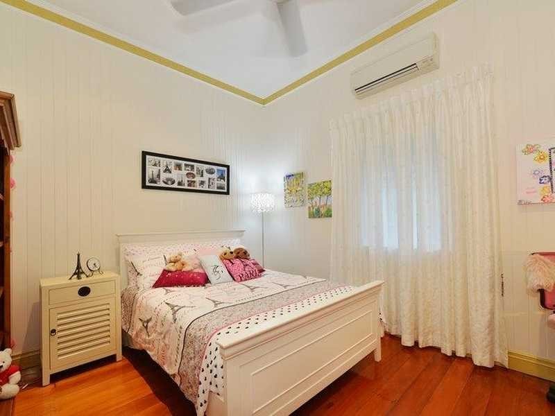32 Smith Street, Cairns North QLD 4870