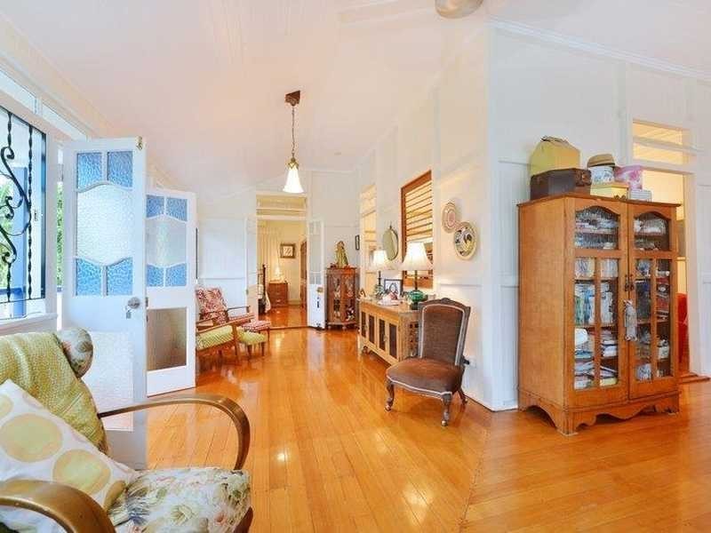 32 Smith Street, Cairns North QLD 4870