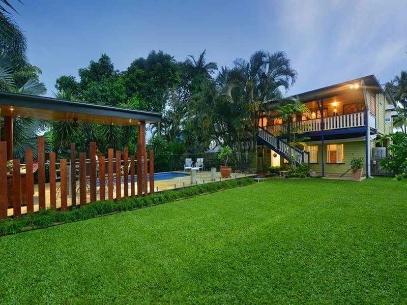 32 Smith Street, Cairns North QLD 4870