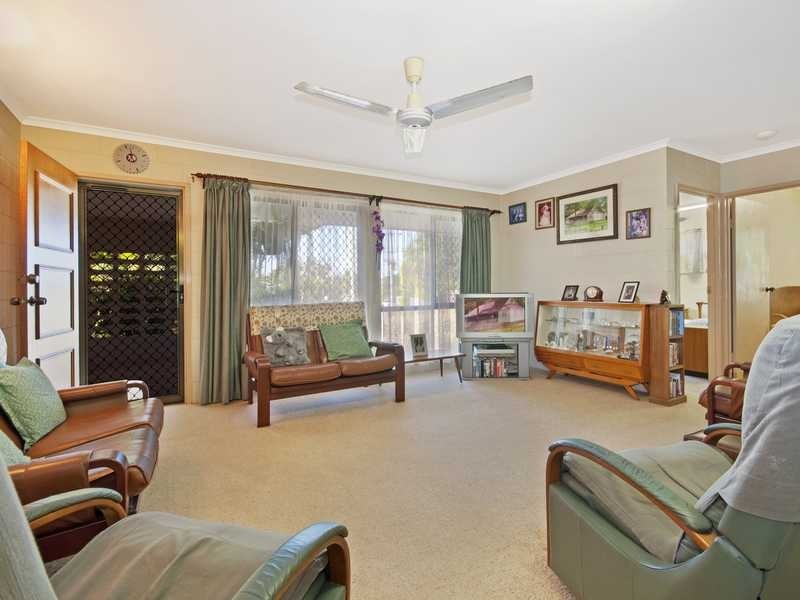 4 Ethel Close, Redlynch QLD 4870